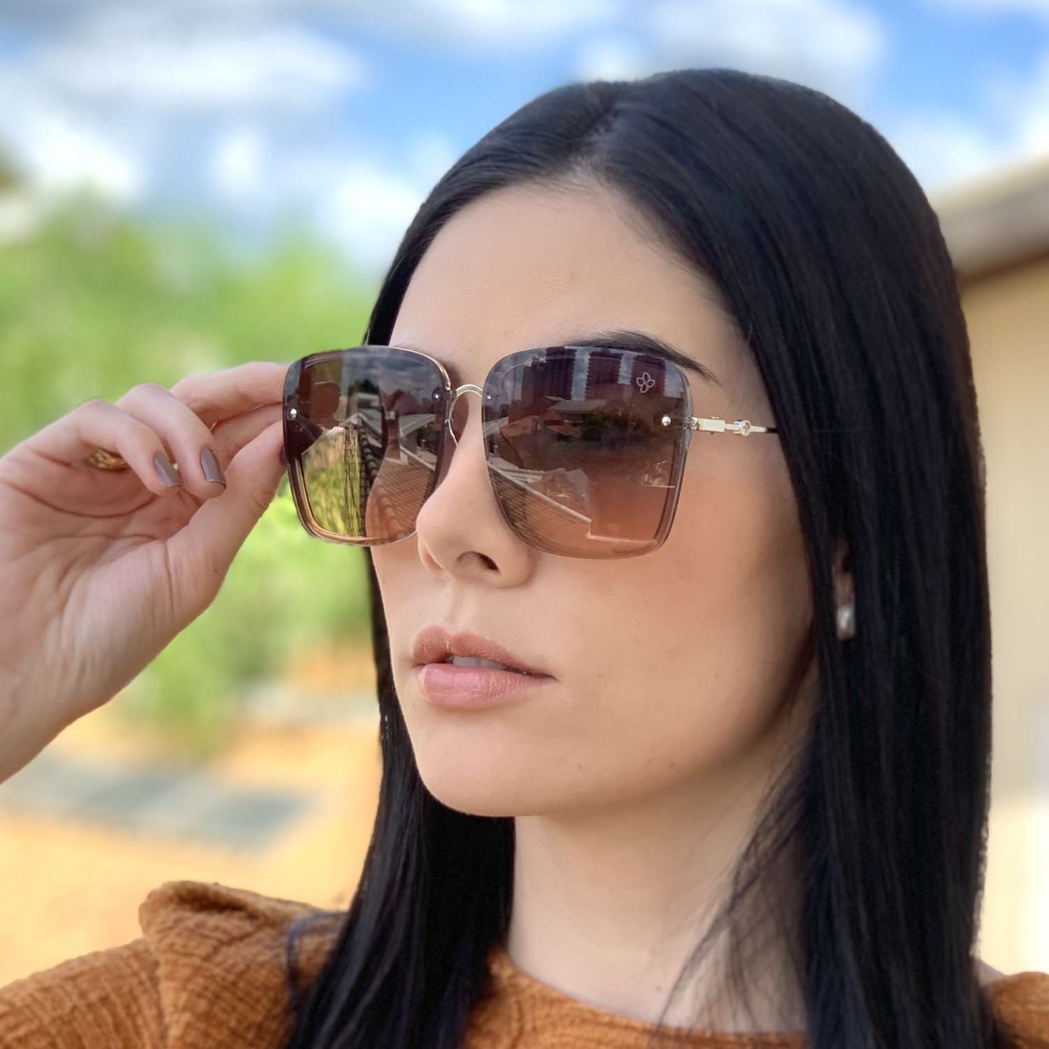 Ótica Solaris - Para começar a semana com o pé direito! 🤩 Modelo Square 🔥  #oculos #juliette #solar #otica #glasess #girl #bbb