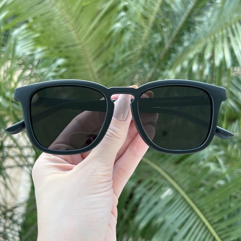 Óculos de Sol Quadrado Preto Fosco Naiara