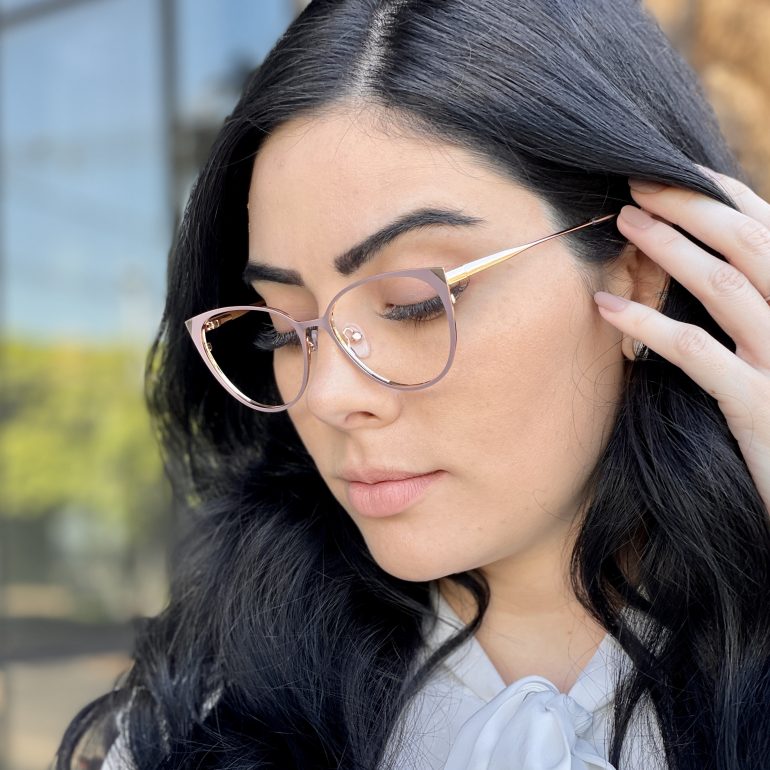 Óculos de Grau Gatinho de Metal Lilás Mirela